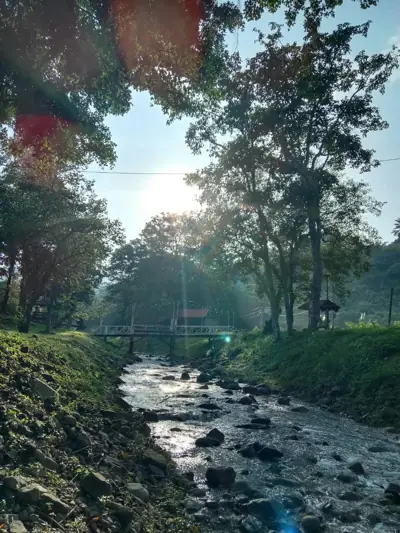 ธารล้อมริมเขา Than Lorm Rim Khao รูปที่ 2