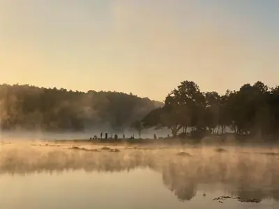 ลานกางเต็นท์อ่างเก็บน้ำแม่ปืม อุทยานแห่งชาติแม่ปืม รูปที่ 2